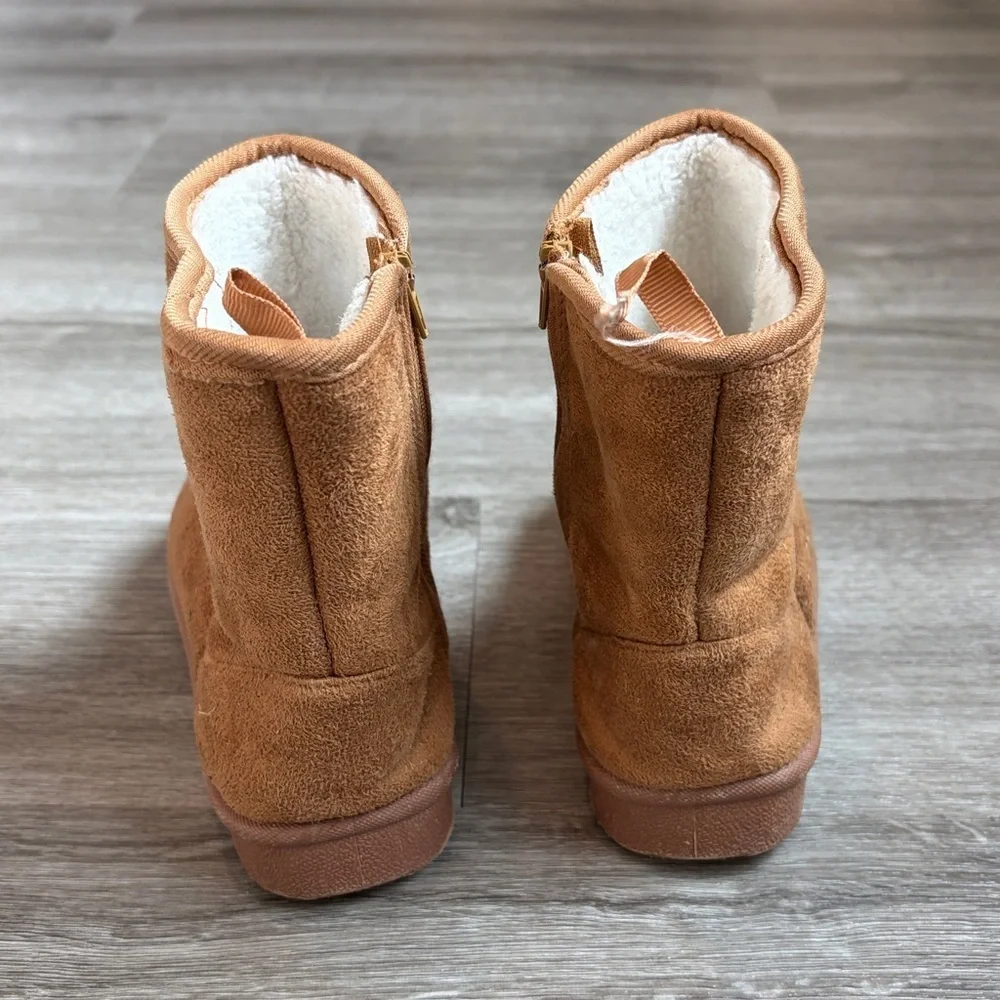 Kidgets tan boots
